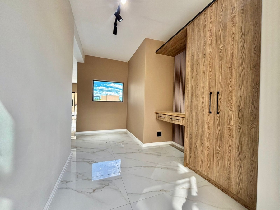 4 Bedroom Property for Sale in Sandown Western Cape